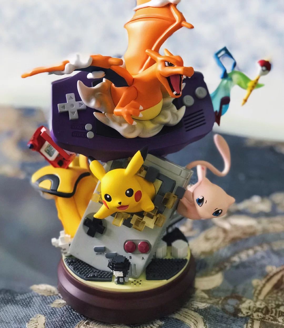 Pokemon Gameboy Statue